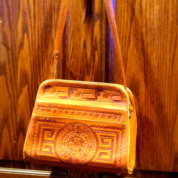 REAL LEATHER EMBOSSED PURSE - Picture 3 of 6